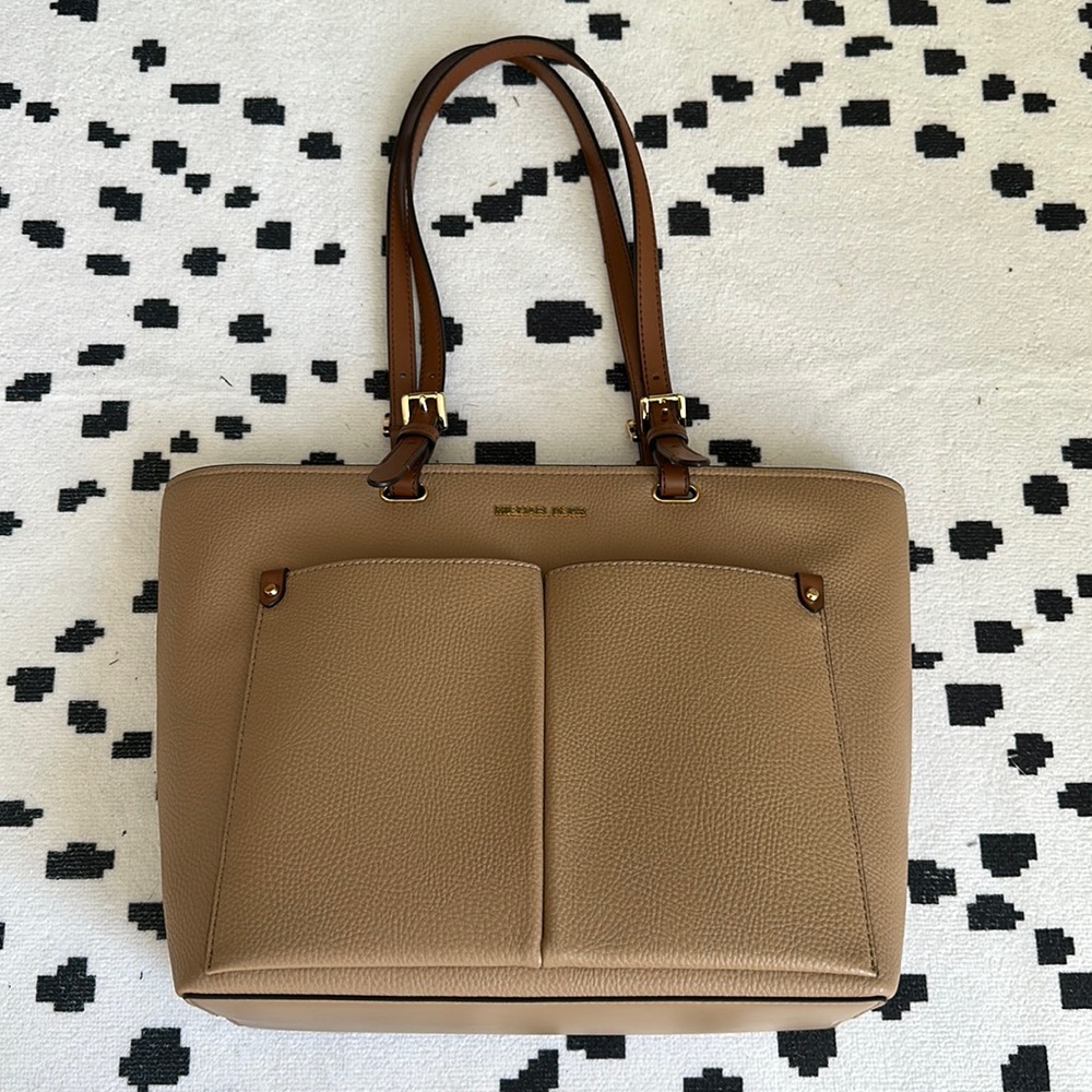 Michael Kors Jet Set Travel Tote